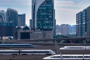 情侣算命高铁列车“飙车”？官方解答来了！